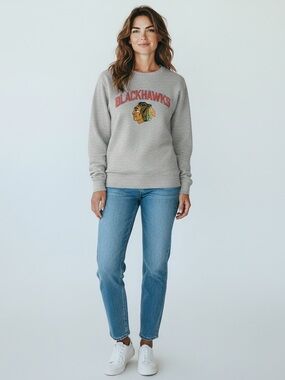Fanatics Grey Blackhawks Graphic Crewneck Sweatshirt - Women's